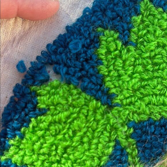 Handmade Colorful Bird Rug Hook - Picture 5 of 10